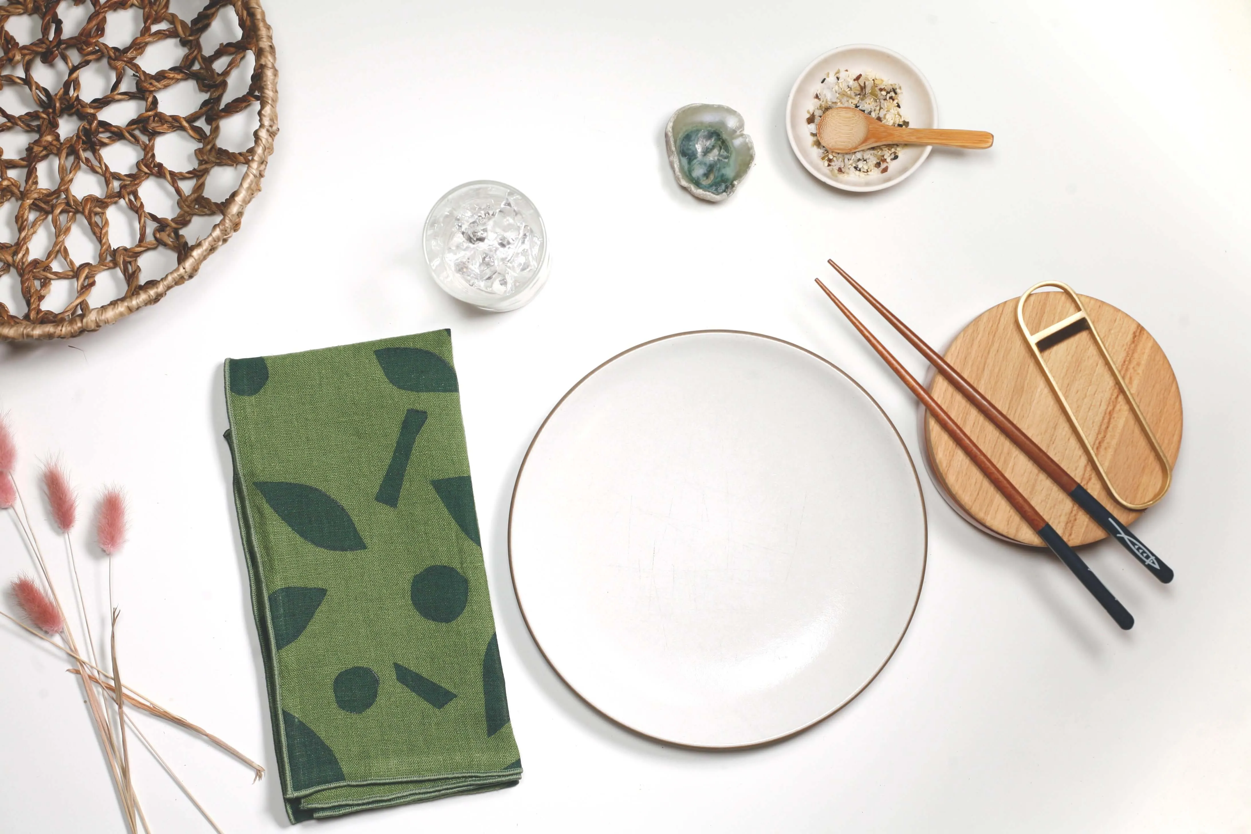 100% Linen Handmade 'Decon Floral' Dinner Napkins, Set of 2 by Willow Ship